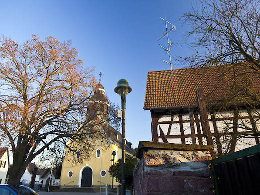 Dreifaltigkeitskirche am Platz "An der Wied"