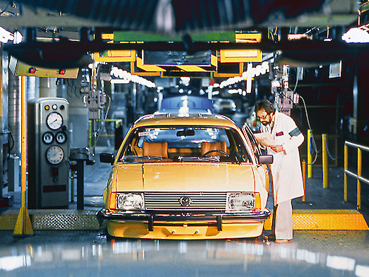 Fertigung im Opel-Werk Rüsselsheim, Endmontage der Rekord E (1977)
