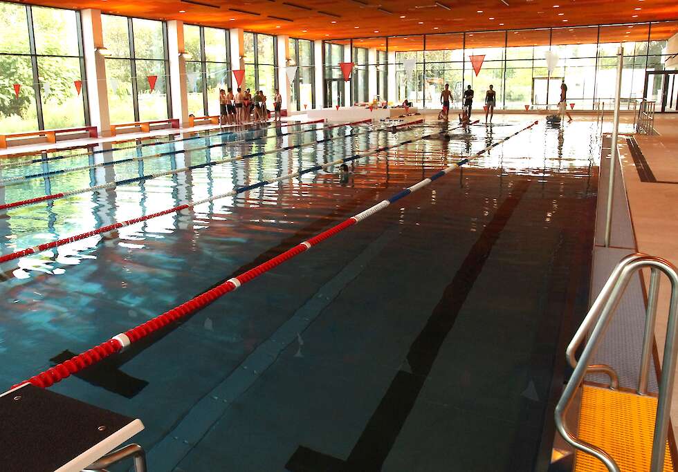 Eine Schwimm-Halle im Lache-Bad.