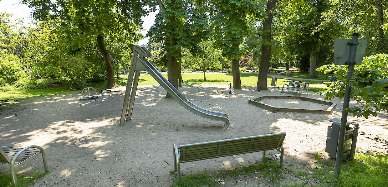 Spielplatz Verna-Park - Rutsche