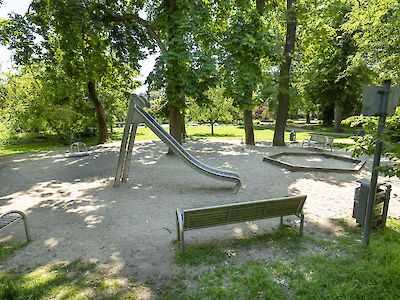 Spielplatz Verna-Park - Rutsche