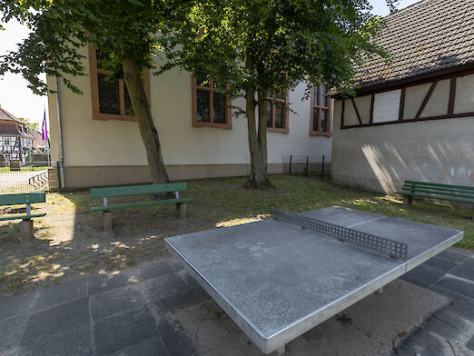 Spielplatz Bürgerhaus Bauschheim -  Tischtennisplatte