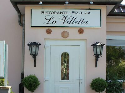 Eingang zum Restaurant La Villetta