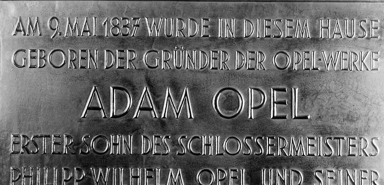 Schild Geburtshaus Adam Opel